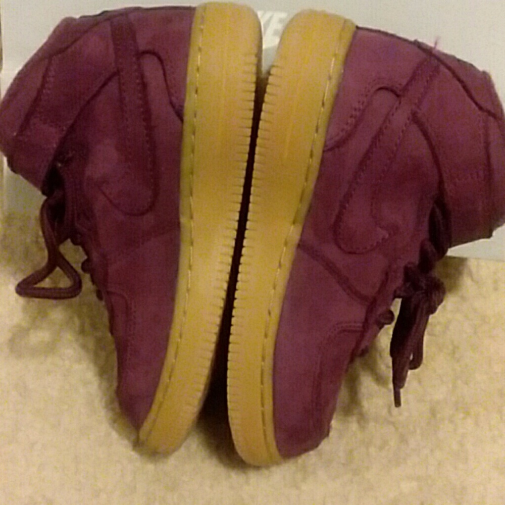 Cute toddler Nike sneakers!